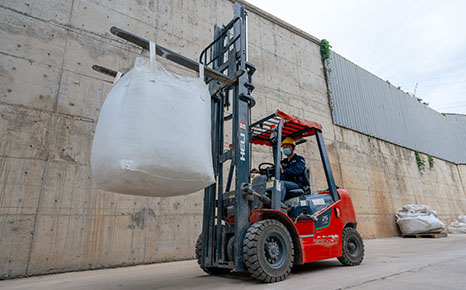 FIBCs: Why Are They the Preferred Choice for Bulk Logistics?